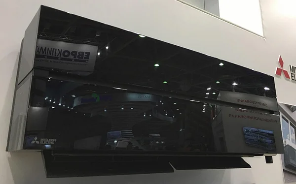 Внутренний блок Mitsubishi Electric LN35 вживую фото