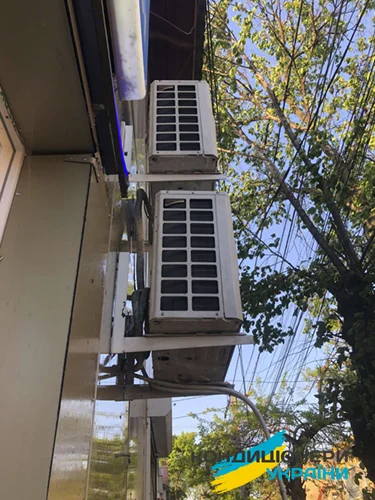 Зовнішні блоки кондиціонерів потребують чистки фото 2
