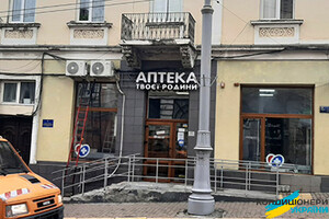 Монтаж кондиціонерів з використанням автовишки на об'єкті в Чернівцях - Фото 1